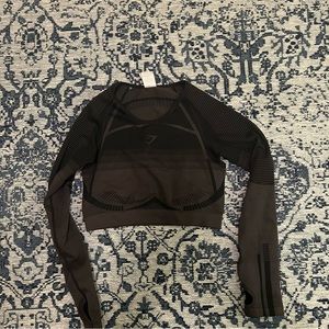 Gymshark Black and Marled Grey Long Sleeve Croptop size Large